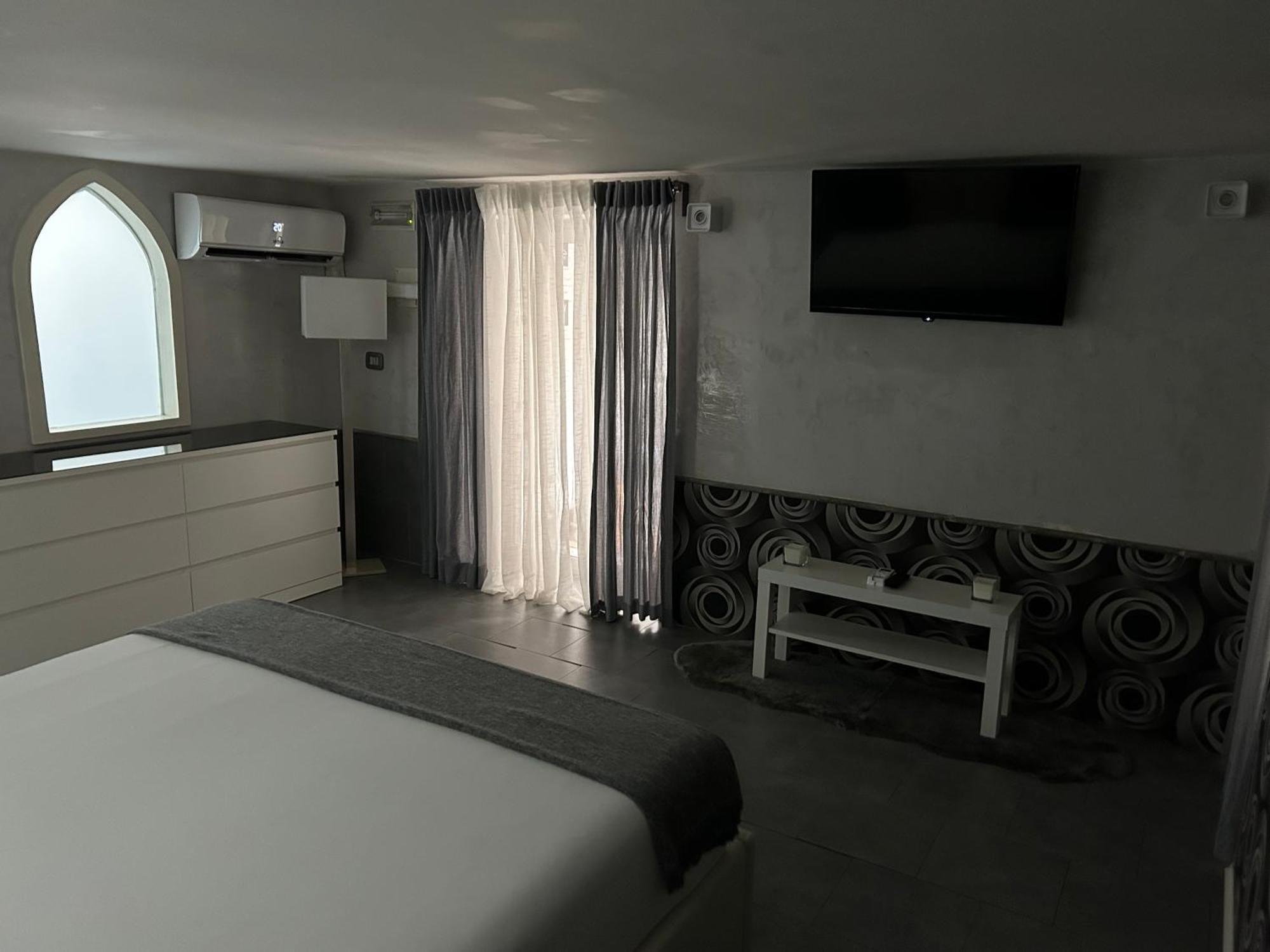 A Un Passo Dal Castello Maschio Angioino Appartment Неаполь Экстерьер фото
